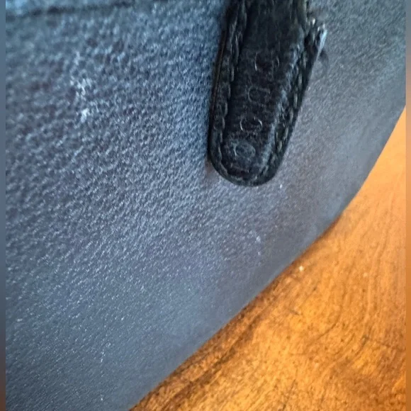 Gucci Vintage Black Leather Vanity Bag with Bamboo Handle - Picture 4 of 17